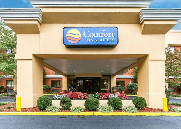 Best Western Plus Cleveland Inn & Suites